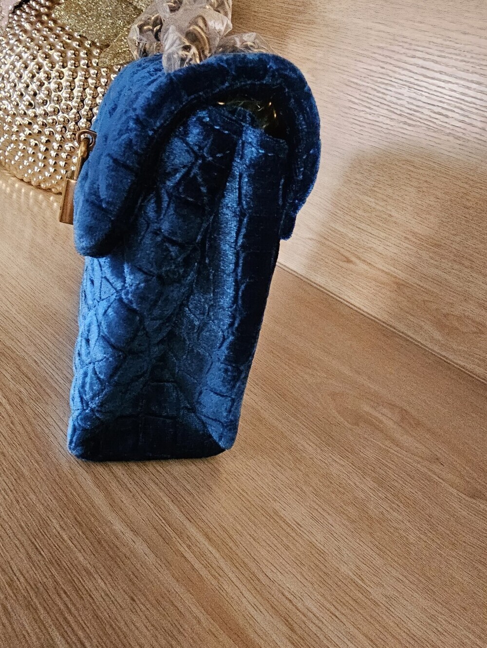 Kurt Geiger Londond Brixton Velvet Shoulder Bag. - Picture 8 of 12